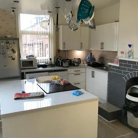 Woodville * Leeds (West Yorkshire)